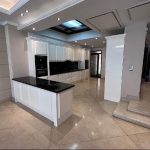 ۱۴۰ متر ۳خواب با قیمتی استثنایی خرید خود را انجام دهید