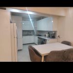 آپارتمان لوکس تک واحدی غرق نور سالن دریا محله سروستان